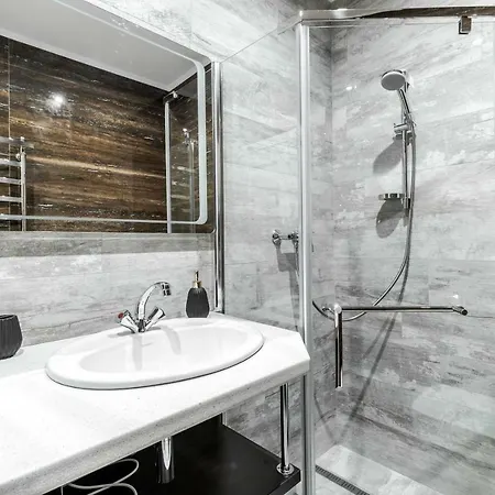 Apartment Inshiapartments On Hazova Str 3 *